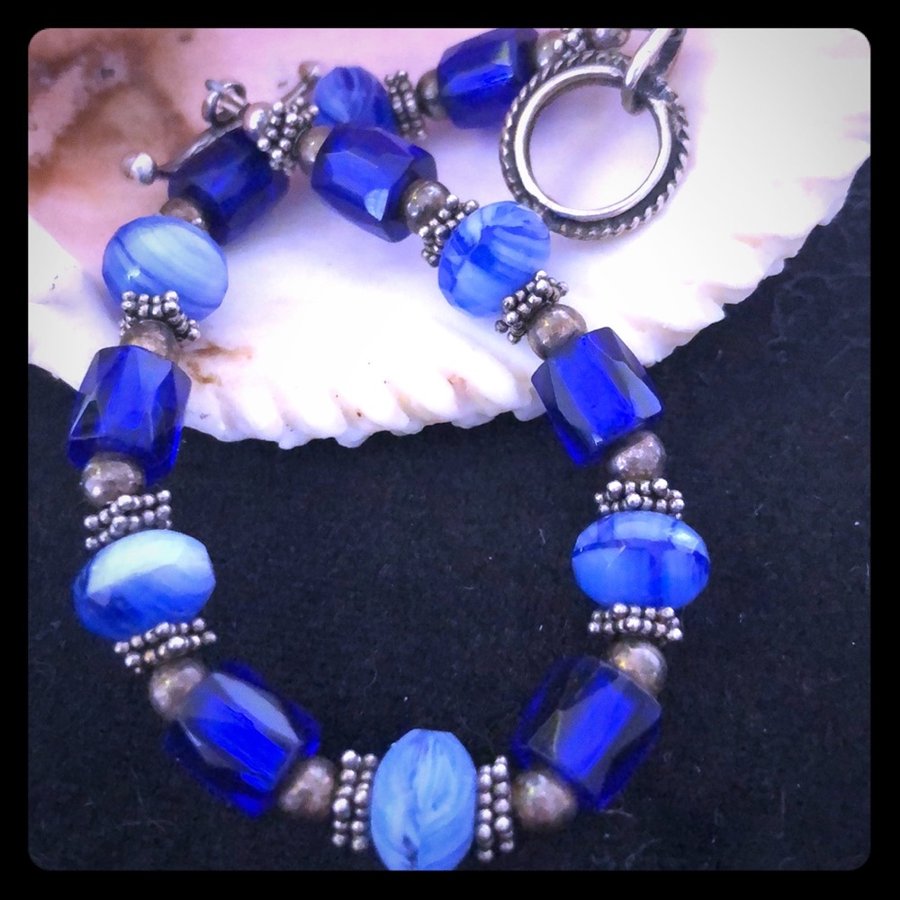 Authentic Handmade 🧜‍♀️ toggle bracelet